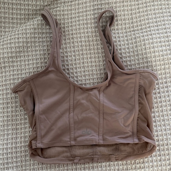 ALO Stylish Mauve Crop Top Size M - Picture 2 of 3